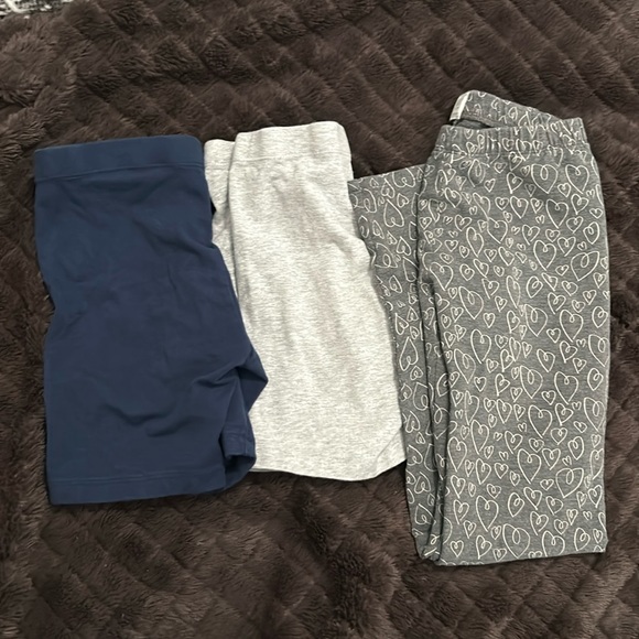 Girls shorts/leggings lot of 3 - Picture 1 of 6